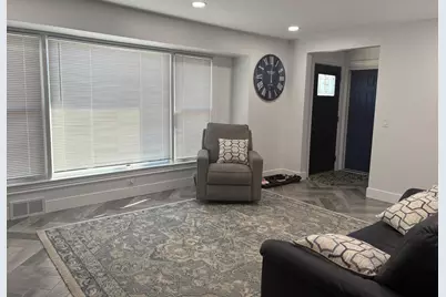 5681 Houghten Drive, Troy, MI 48098 - Photo 12