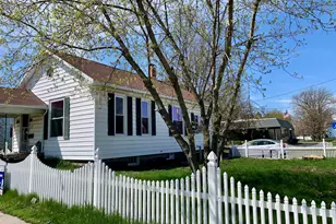 328 4th St, Manistee, MI 49660 - Photo 16