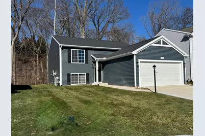 557 N Cygnet Lake Drive, Benton Harbor, MI 49022 - Photo 2