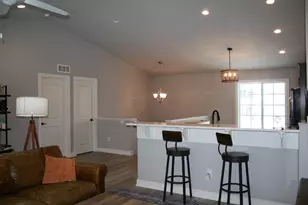 557 N Cygnet Lake Dr, Benton Harbor, MI 49022 - Photo 12