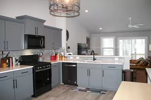 557 N Cygnet Lake Dr, Benton Harbor, MI 49022 - Photo 10