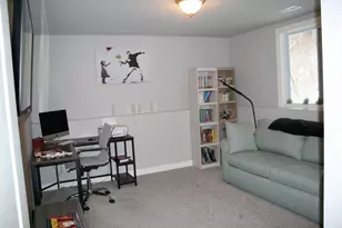 557 N Cygnet Lake Dr, Benton Harbor, MI 49022 - Photo 28