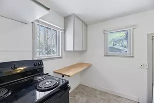 266 Parker Ave, Benton Harbor, MI 49022 - Photo 10