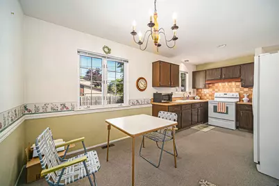 8843 Nottingham Drive, Ypsilanti, MI 48198 - Photo 10