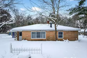 2910 Marquette Ave, Muskegon, MI 49442 - Photo 4