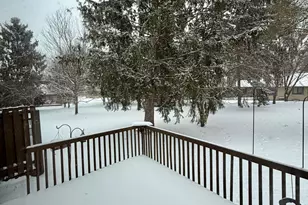 911 Moore Dr, Chelsea, MI 48118 - Photo 6