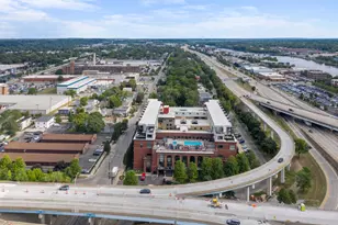 600 Broadway Ave NW, Grand Rapids, MI 49504 - Photo 36