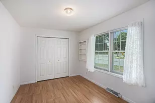 1000 W Villas Dr, Vicksburg, MI 49097 - Photo 12