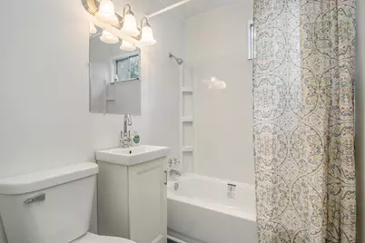 1042 E Mosel Avenue, Kalamazoo, MI 49004 - Photo 10