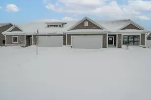 3634 Katherine Ln, Saint Joseph, MI 49085 - Photo 2