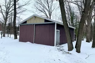 6256 W Dewey Rd, Ludington, MI 49431 - Photo 4