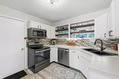 1048 Leroux Road #15, Muskegon, MI 49441 - Photo 8