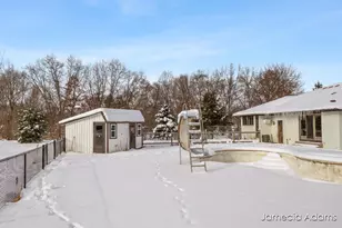 2132 4 Mile Rd NE, Grand Rapids, MI 49525 - Photo 18