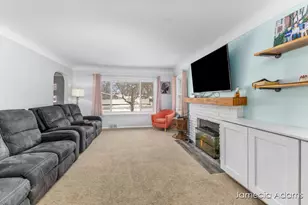 2132 4 Mile Rd NE, Grand Rapids, MI 49525 - Photo 4