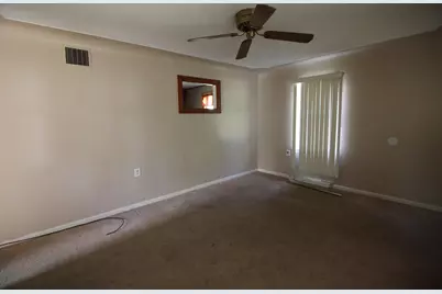 28889 Hillview Street, Roseville, MI 48066 - Photo 6