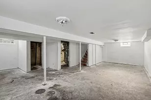 2928 Lafayette Cir, Lansing, MI 48906 - Photo 14