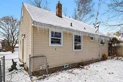 2928 Lafayette Circle, Lansing, MI 48906 - Photo 4