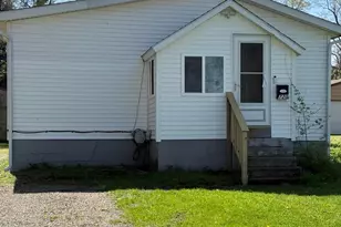 720 Ray St, Kalamazoo, MI 49048 - Photo 2