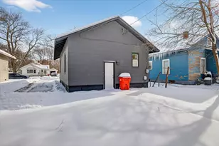 1064 Ogden Ave, Benton Harbor, MI 49022 - Photo 26