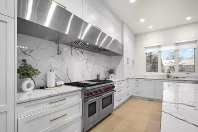 7303 Brookside Village Court, Bloomfield Hills, MI 48301 - Photo 8