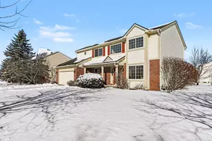 5776 Cedar Ridge Dr, Ann Arbor, MI 48103 - Photo 2