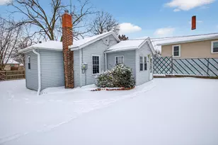 919 Lincoln St, Jackson, MI 49202 - Photo 2
