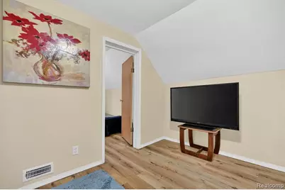 1128 Hickory Street, Lansing, MI 48912 - Photo 20