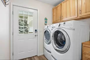 7500 Nine Mile Point Dr, Charlevoix, MI 49720 - Photo 20