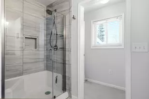 7500 Nine Mile Point Dr, Charlevoix, MI 49720 - Photo 22