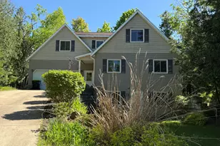 7500 Nine Mile Point Dr, Charlevoix, MI 49720 - Photo 2