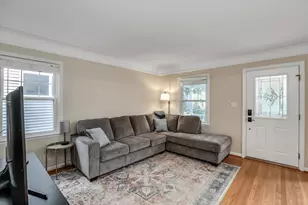 498 Ann St, Plymouth, MI 48170 - Photo 2