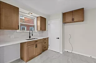 19750 Prest St, Detroit, MI 48235 - Photo 10