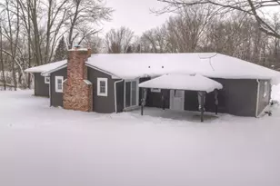 9538 Crescent Dr, Zeeland, MI 49464 - Photo 8