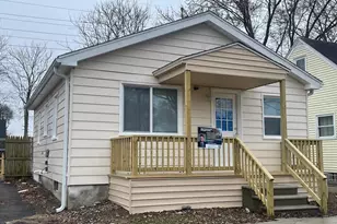 530 McKeighan Ave, Flint, MI 48507 - Photo 2