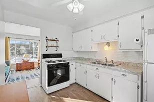 414 Fairfax Ave, Kalamazoo, MI 49001 - Photo 6