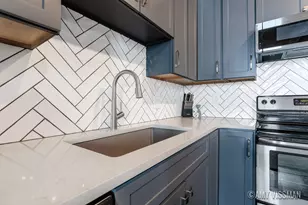 940 Monroe Ave NW, Grand Rapids, MI 49503 - Photo 8