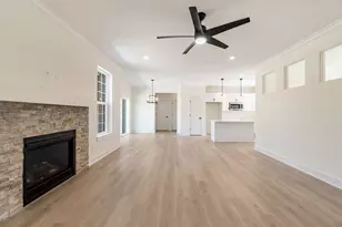 5033 Ikram Oaks Dr, Jackson, MI 49201 - Photo 12