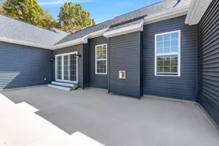 5033 Ikram Oaks Dr, Jackson, MI 49201 - Photo 54