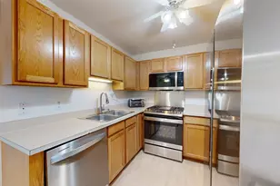 1906 Lindsay Ln, Ann Arbor, MI 48104 - Photo 4