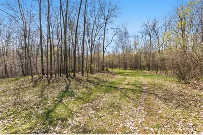 700 E Woodlawn Avenue, Hastings, MI 49058 - Photo 4