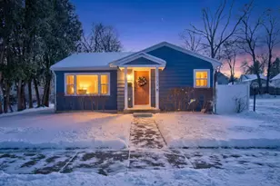 739 Randolph St, Jackson, MI 49203 - Photo 2