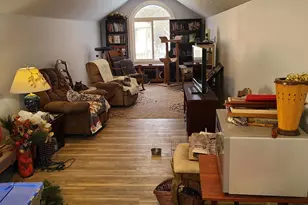 11178 E Shore Dr, Delton, MI 49046 - Photo 14