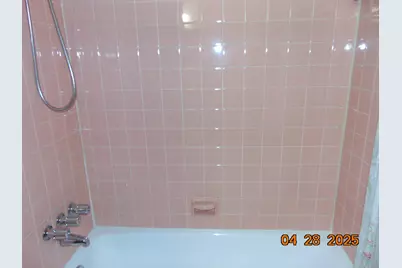 2915 W 13 Mile Road #308, Royal Oak, MI 48073 - Photo 16