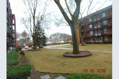 2915 W 13 Mile Road #308, Royal Oak, MI 48073 - Photo 2