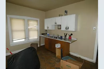 864 Highland Avenue, Benton Harbor, MI 49022 - Photo 10