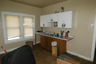 864 Highland Ave, Benton Harbor, MI 49022 - Photo 10