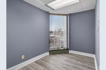 300 W Washington Avenue #Lobby Suite, Jackson, MI 49201 - Photo 18