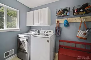 214 Glenwood Cir, Manchester, MI 48158 - Photo 18