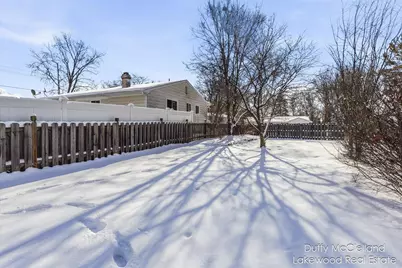 2302 Northwest Avenue, Lansing, MI 48906 - Photo 32
