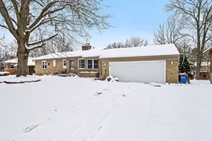 3440 Newcastle Dr SE, Grand Rapids, MI 49508 - Photo 2